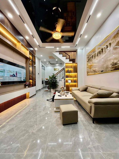 Cực Sốc! Nhà Phố Huỳnh Thúc Kháng -Cách 5m Ra OTO Tránh Full Nội Thất