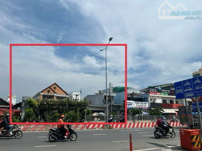 Mặt tiền 652 Lê Trọng Tấn P. Bình Hưng Hòa - DT 2.323m2 ngang 20m - Giá chốt: 130 tỷ