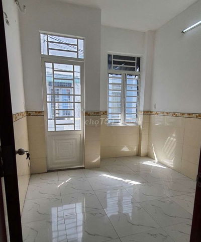 Nhà 1 trệt 2 lầu 3 phòng ngủ. Thạnh lộc q12