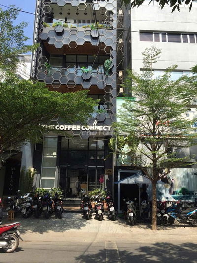 Cho thuê nhà 6x23m 5 lầu thang máy mặt đường Q7 Gần Nguyễn Thị Thập