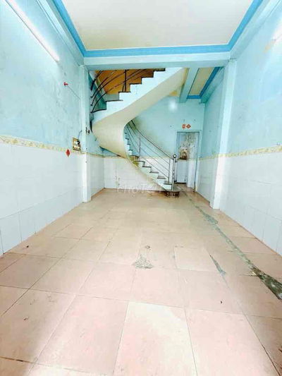 Nhà Cũ Sơn Mới - Gần Chà Và , 40m2 ,4 phòng - Hoàn Công - chỉ 3ty98