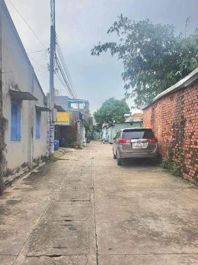 NHÀ RỘNG-100M2- GIÁ CHỈ 3.65 TỶ-HẺM XE HƠI- P.DĨ AN - 100M² 5x24M