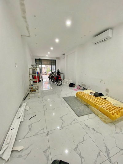 Nhà đẹp 5 tầng mặt tiền đường số Tân Quy Q7 (sát cạnh NTT)