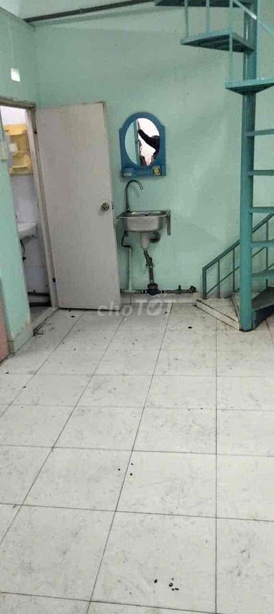 nhà 1/ phạm Văn Chí cách 1 căn ra mặt tiền. sổ hồng riêng  hc