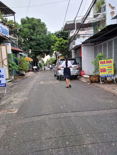 Bán nhà Mặt Tiền Chợ Lạc Quang. 7.6x23. Phường TTN Quận 12.