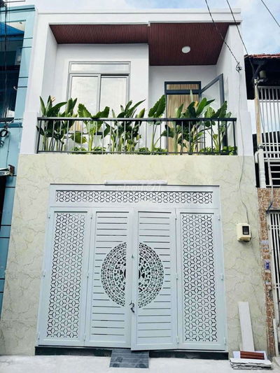 Bình tân nhà đẹp ở ngay HXH, ngang 4.5, 2 tầng, chỉ hơn 4 đồng.