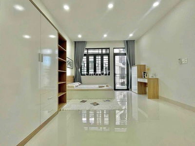 Phòng mới full nội thất 40m Ban Công Nắng sáng Cộng Hòa P4 Tân Bình