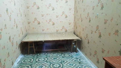 Phòng chính chủ giá 1,3 triệu ở Nguyễn Ngọc Vũ