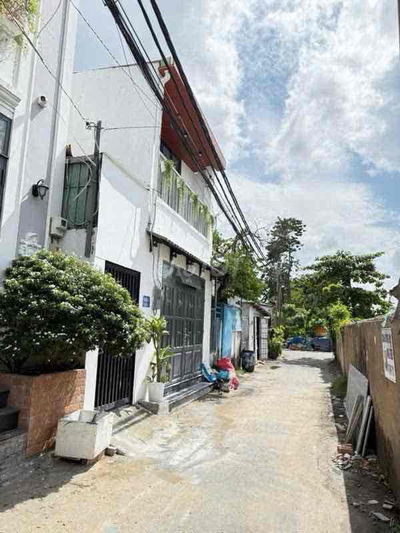 Nhà đẹp Cho thuê nhà Hà Huy Giáp 9tr còn thương lượng chính chủ.