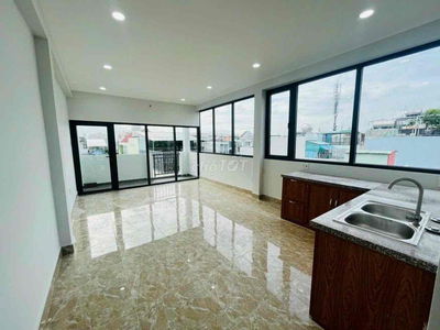 SIÊU PHẨM STUDIO FULL NỘI THẤT VIEW KÍNH BAN CÔNG CAO CẤP GẦN HUIT
