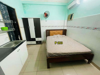 PHÒNG MÁY LẠNH - FULL NỘI THẤT - GIỜ GIẤC TỰ DO - FREE XE