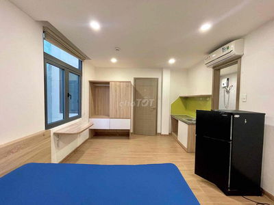 CHO THUÊ CHDV DẠNG STUDIO CỬA SỔ TRỜI GIÁP TRUNG TÂM