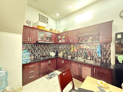 Nhà đẹp 2 tầng, 52.5m2 đối diện Vincom TĐ, sổ sẵn giá 4.65ty