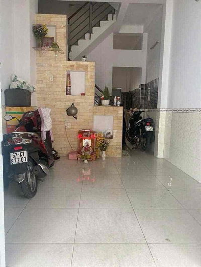 nhà cho thuê nguyên căn, 1 trệt ,2lầu giá 9tr/th