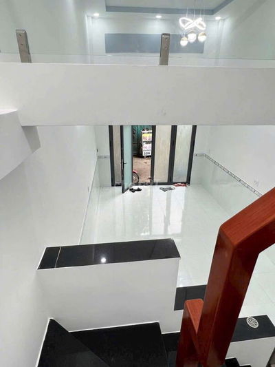 . Cho thuê nhà nguyên căn khu c phạm hùngDT 4 x16 , 3 pn,2 WC .