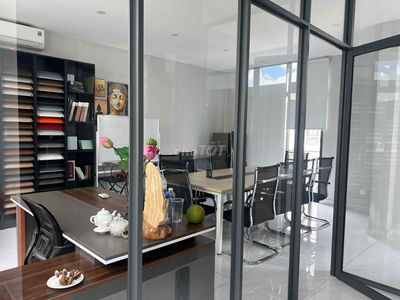 Cho thuê tầng 4 Khu nhà Phố Vinhome grand Park