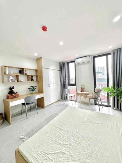 Studio cửa sổ lớn, phòng đẹp sáng gần cầu Kênh Tẻ sát Q4