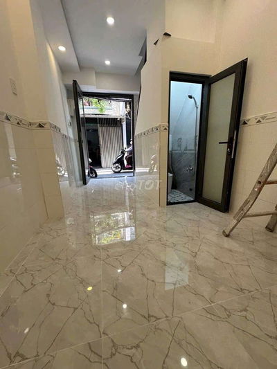 📣📣 Nhà Mặt Tiền hẻm rộng 4m
Giá: 2tỷ3