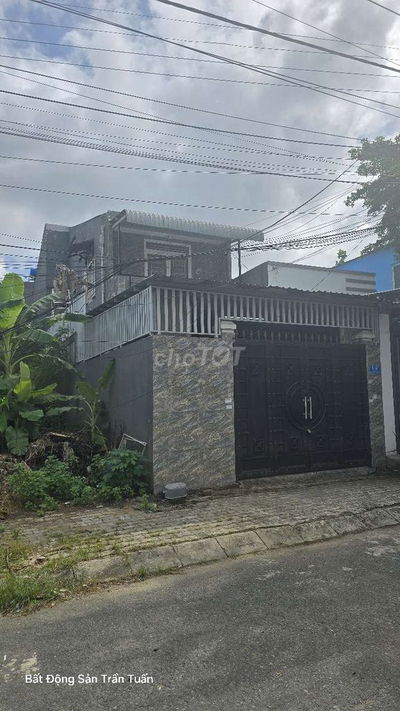 Nhà Mặt Tiền Nhựa Sổ Hồng Hoàn Công,ngay Trường Học,kề bên TP.HCM