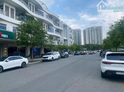 Cho thuê tòa nhà Văn phòng 19 Tố Hữu, Thủ Thiêm, Q2. Dt: 7x20m, kc; hầm 4 tầng