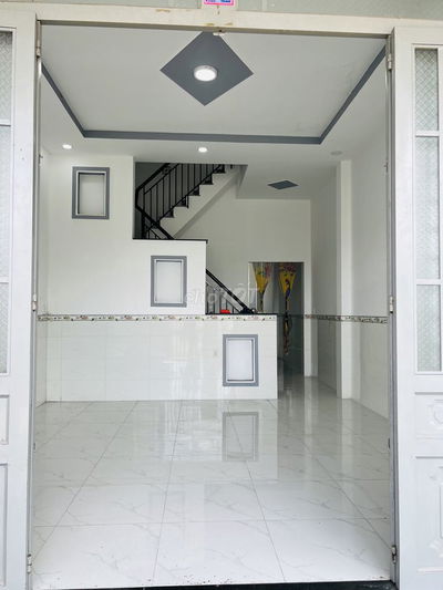 Nhà đẹp 1 trệt 1 lầu - sát ngã 3 Mỹ Lộc