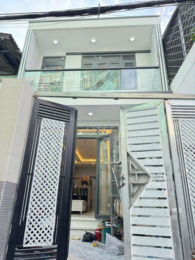 Nhà lô nhì Huỳnh tấn phát ,cách mặt tiền chỉ 15m