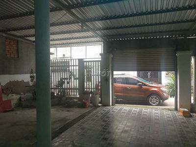 Nhà dt: 200m mặt tiền hẻm 6m tiện kinh doanh, vpct