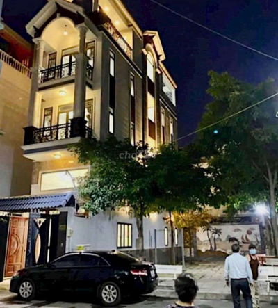 BÁN NHÀ CĂN GÓC ĐƯỜNG 30 P6