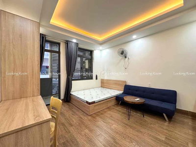 Studio ban công, máy giặt riêng, full NT, tone gỗ ấm cúng ngay ga T3