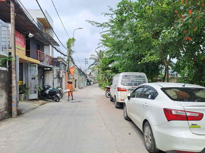 Nhà 2 Lầu Hẻm Ô Tô Ngay Vạn Phúc