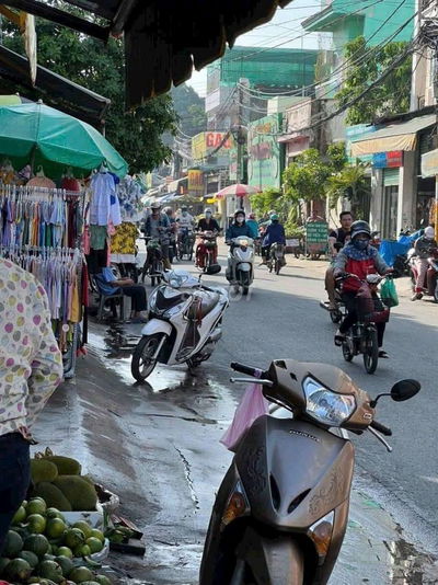 Nhà SHR 5m x 25. 126m2. Mặt tiền Chợ Giãn dân Đường Nguyễn Thị Tràng