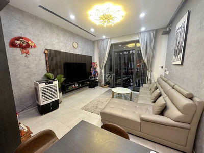 P6, DQ HÀM NHÀ ĐẸP CHO THUÊ FULL NT CAO CẤP 18.5TR HẺM XE TẢI