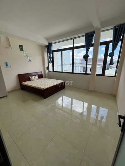 Phòng full nội thất full kính giá rẻ gần chợ Thạch Đà