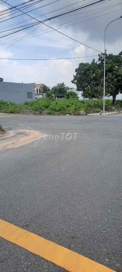 còn sót 3 lô càn ra gấp , giá tốt , khu vực đông dân cư