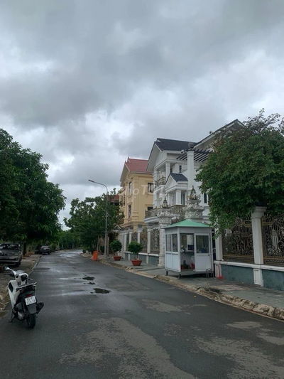 đất mặt tiền sông đường số 52 -  khu dân cư 10 mẫu P.Bình Trưng Đông