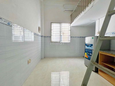 Phòng trọ ngay cầu Hoàng Hoa Thám