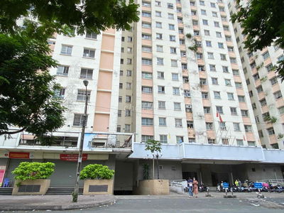 Cần bán căn hộ Cao ốc B Ngô Gia Tự 2PN mặt tiền Hoà Hảo - Quận 10