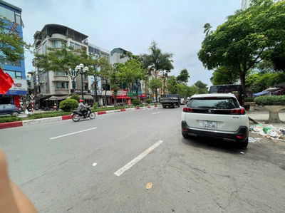 Bán nhà mới, phố TÂN MAI,HOÀNG MAI,30m,4 tầng,7 phong ngủ, giá 6,75 tỷ