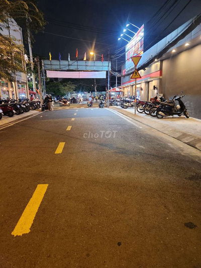 Nhà mặt tiền hẽm 719 huỳnh tấn phát, hẽm 12m ,hẽm thông