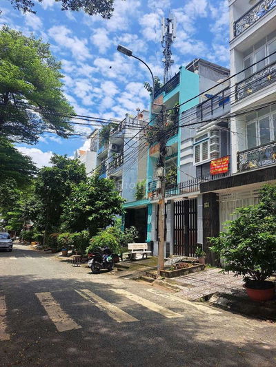 Nhà full nội thất - Phạm Thế Hiển - 3 phòng - hẻm xe hơi - 80m2