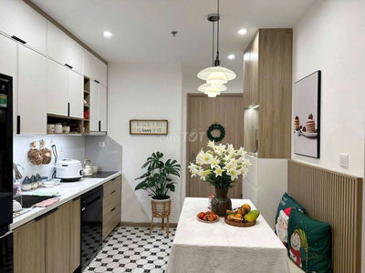 (VIEW BỂ BƠI) THE MIAMI 2N+1 decor xinh xắn, tầng trung, view triệu đô