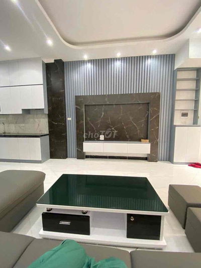 Cực Hiếm! Khương Đình, 6 tầng, thang máy, MT 4, 8.2 tỷ, gần phố