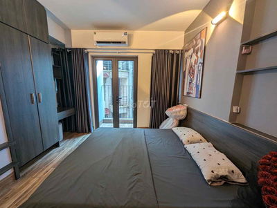 Trống 1 phònv ngay Ks Marriot . Ngõ 2 Đại Lộ Thăng Long ở luôn