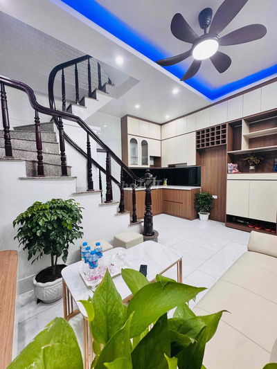 Bán chính chủ nhà sổ 30m 6.2 tỷ, 5 tầng, ngõ thông Gốc Đề, Minh Khai