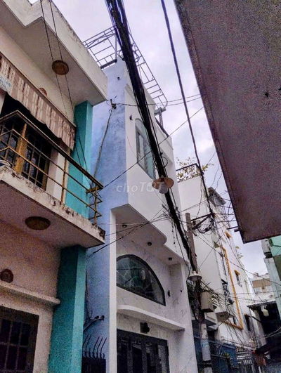 MỚI 4 TẦNG- HXH THÔNG- 4x 9M VUÔNG- CÔ GIANG P1 PN- 7.2 TỶ