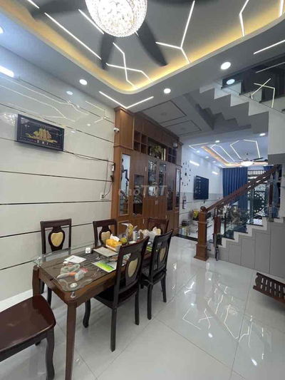 BÁN GẤP NHÀ 4 TẦNG NGAY TÊN LỬA 4 X 19M HXH  CHỈ 7,45TY