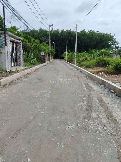 Đất hòa lợi tại truòng đại học quốc tế miền đông công viên th phố mới