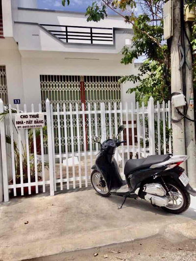 cho thuê nhà mặt tiền đường lớn.