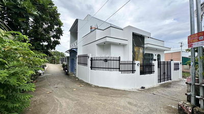 bán nhà trệt lầu