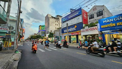 Nha Mặt tiền đường D1 KDC Thuận Giao, Thuận An, Bình Dương (1320m2 )